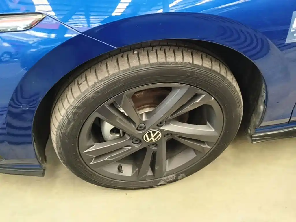 Volkswagen Golf — миниатюра 23