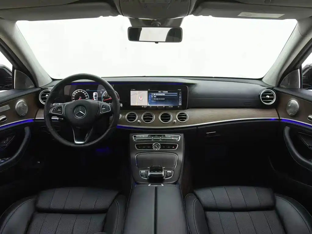 Mercedes-Benz E-Class — миниатюра 14
