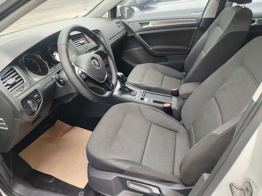 Volkswagen Golf — миниатюра 6