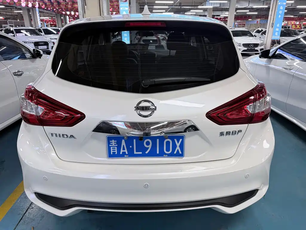 Nissan Tiida — миниатюра 17