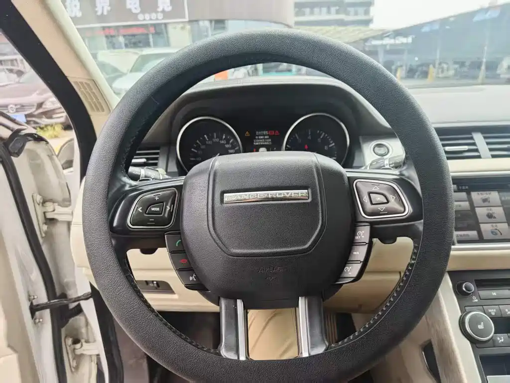Land Rover Evoque (Import) — миниатюра 13