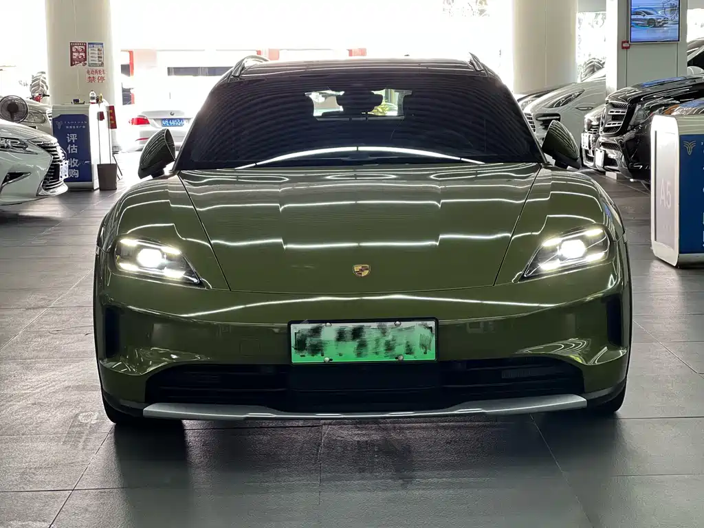 Porsche Taycan — миниатюра 2
