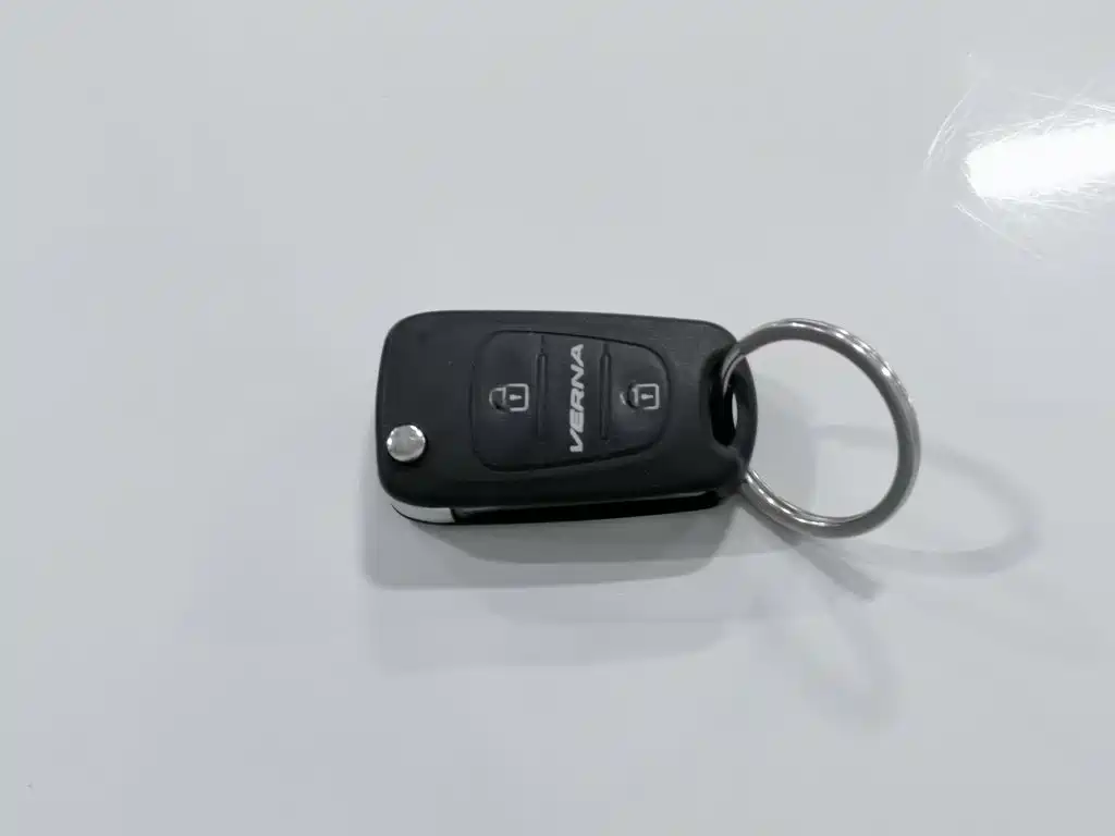 Hyundai Verna — миниатюра 19