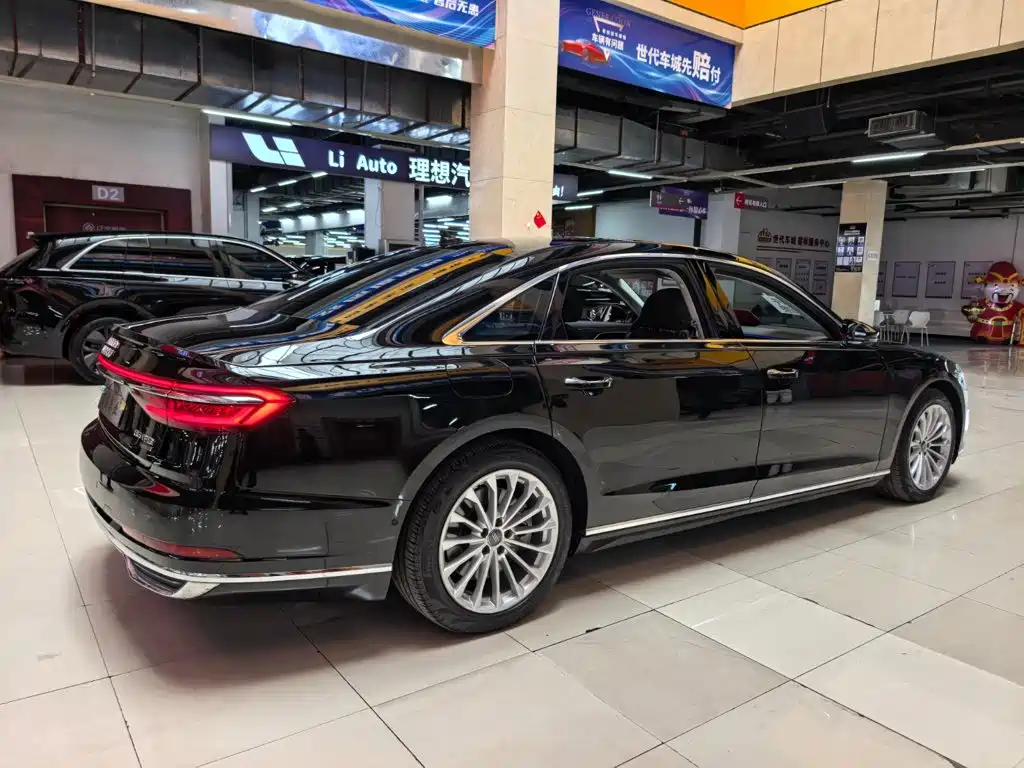 Audi A8 — миниатюра 3