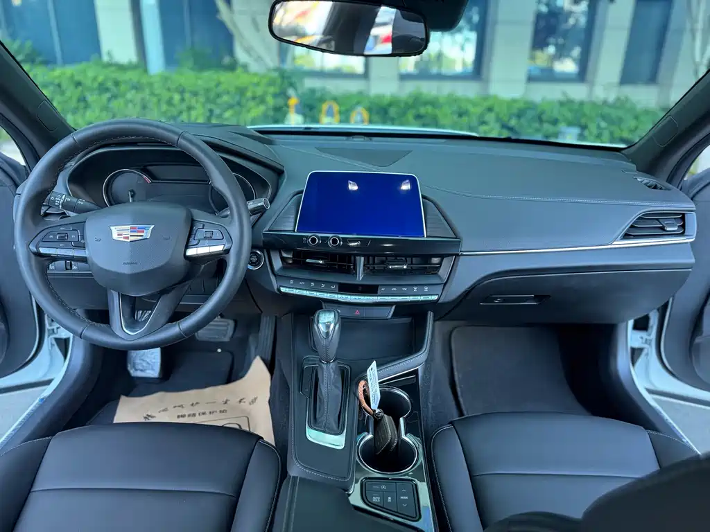 Cadillac CT4 2022 28T Luxury
