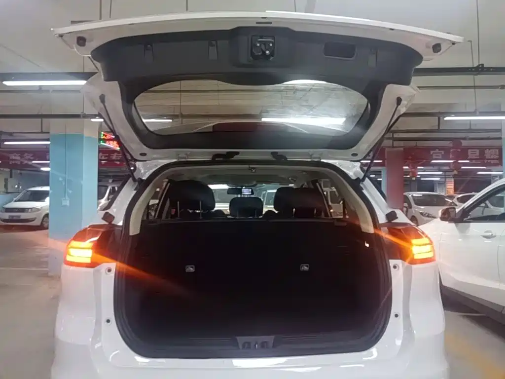 Geely Boyue — миниатюра 19