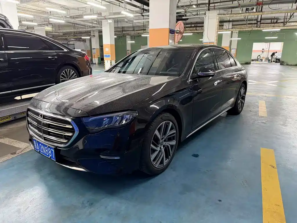 Mercedes-Benz E-Class — миниатюра 9