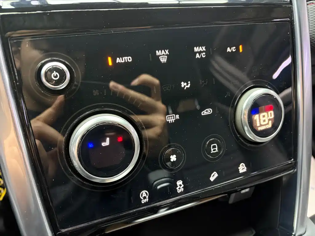 Land Rover Discovery Sport — миниатюра 12