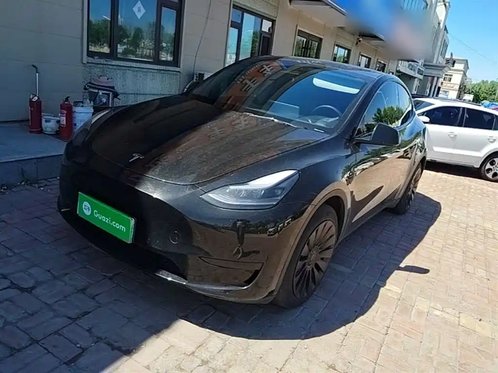 Tesla Model Y 2023 RWD Drive Dynamic Edition