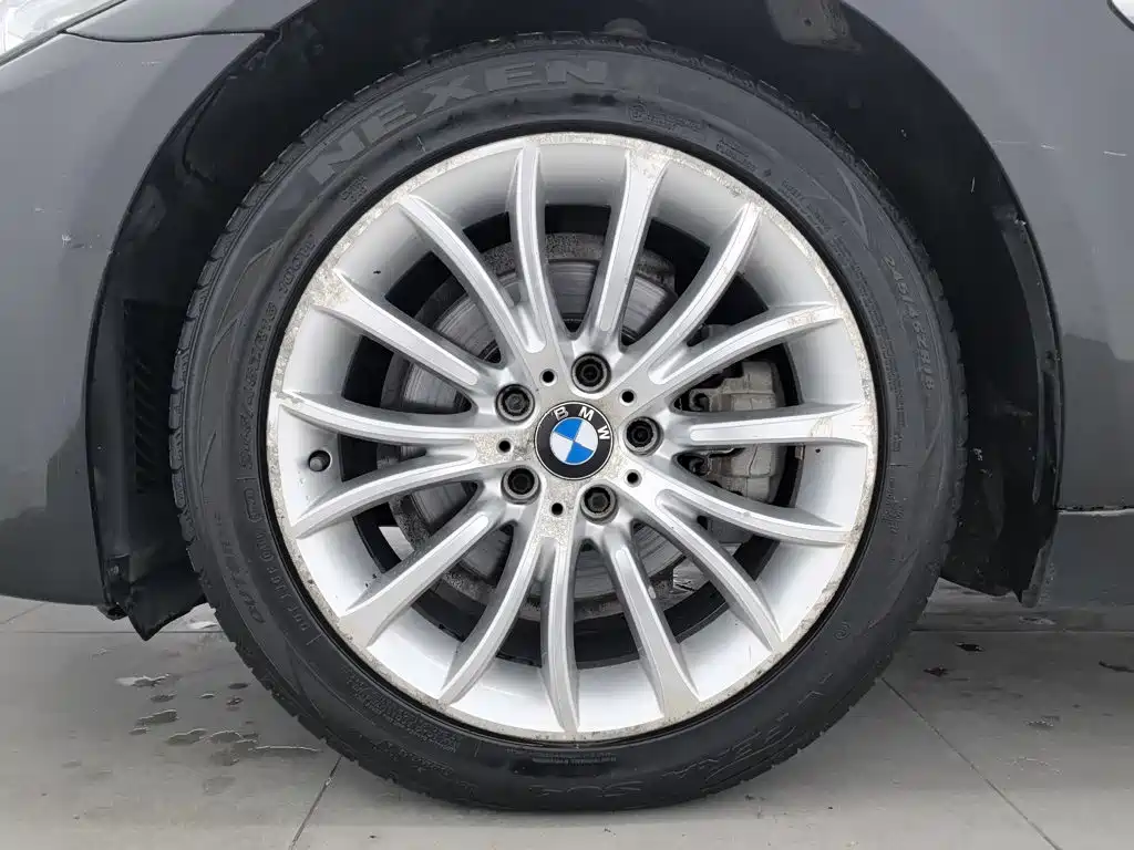 BMW 5 Series — миниатюра 17