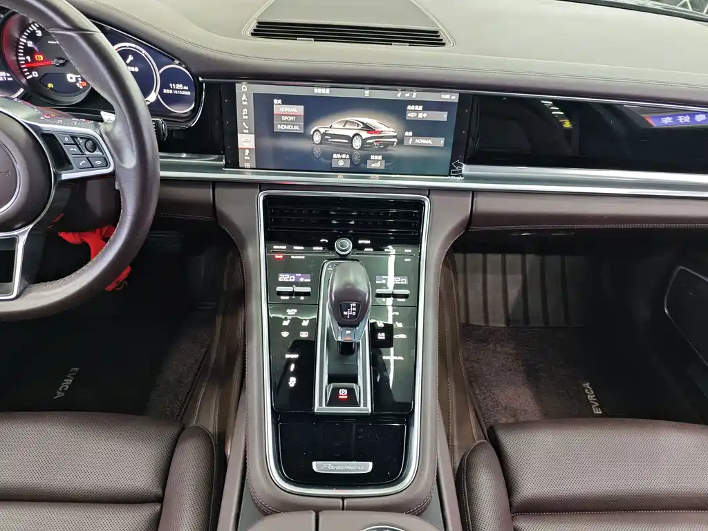 Porsche Panamera — миниатюра 13