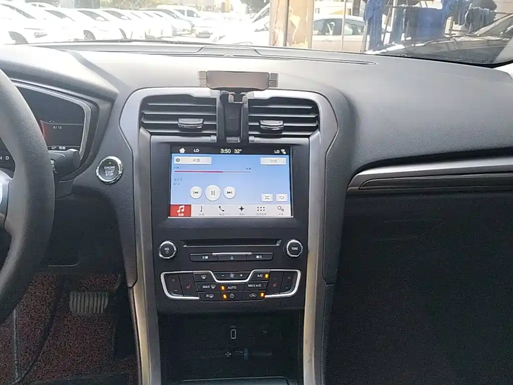 Ford Mondeo — миниатюра 13