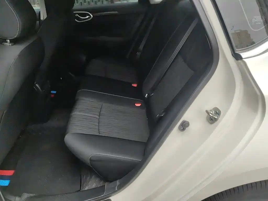 Nissan Sylphy — миниатюра 18