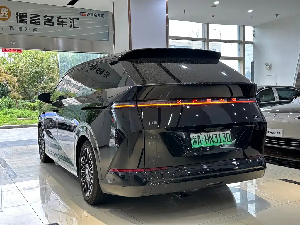 XPeng X9 — миниатюра 8