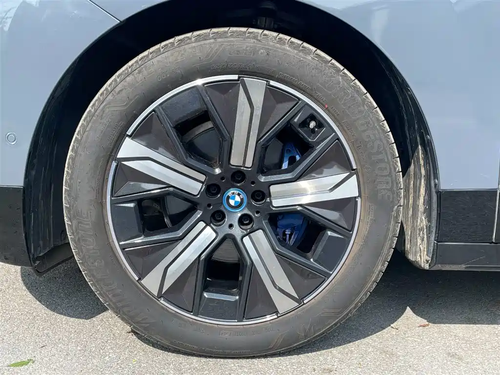 BMW iX — миниатюра 17