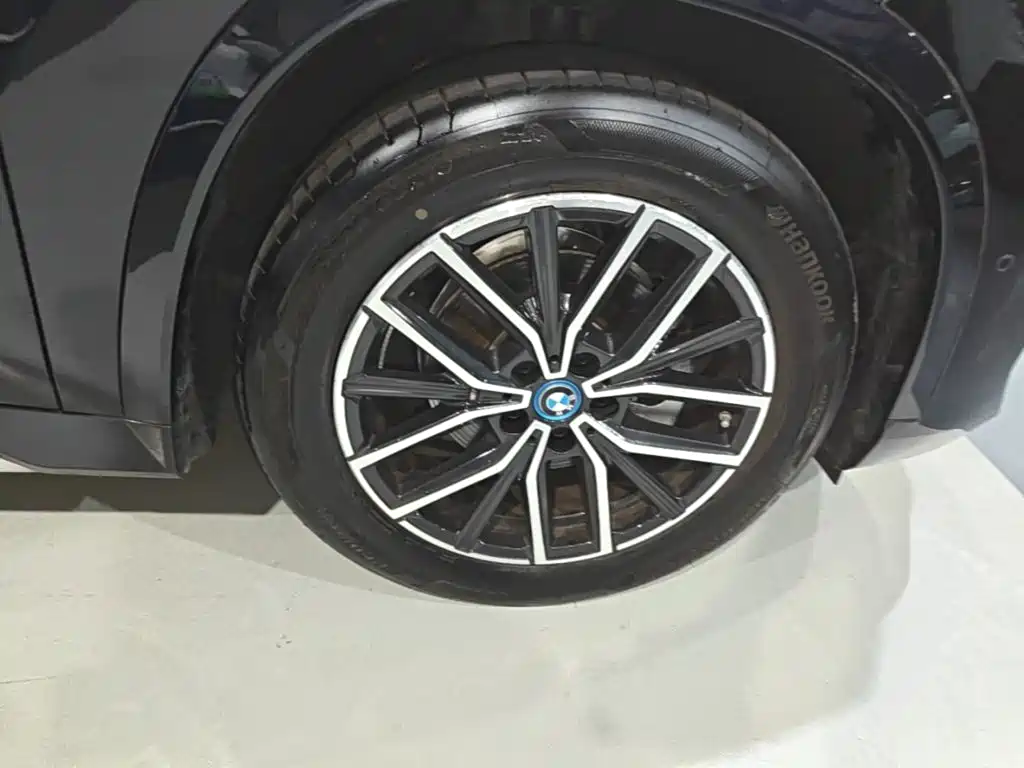 BMW iX1 — миниатюра 12