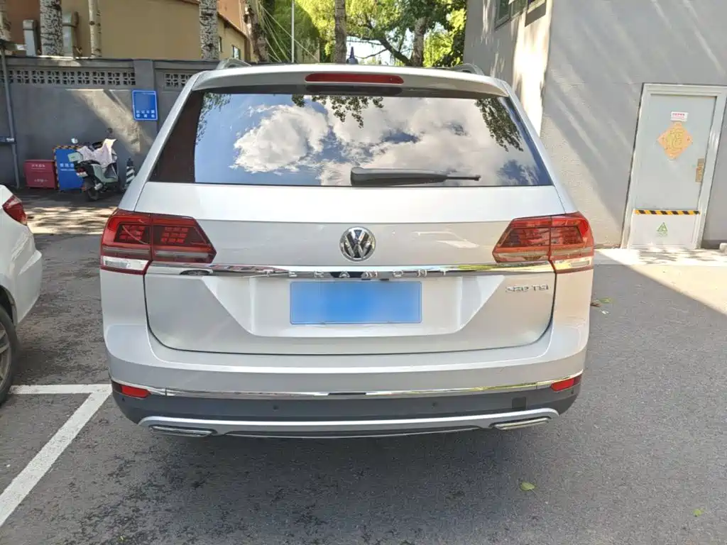 Volkswagen Teramont — миниатюра 6