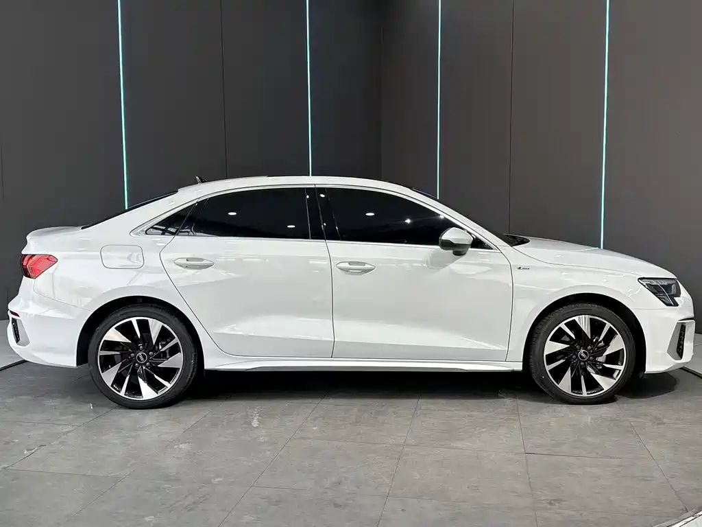 Audi A3 2024 A3L Limousine 35 TFSI Fashion Sport