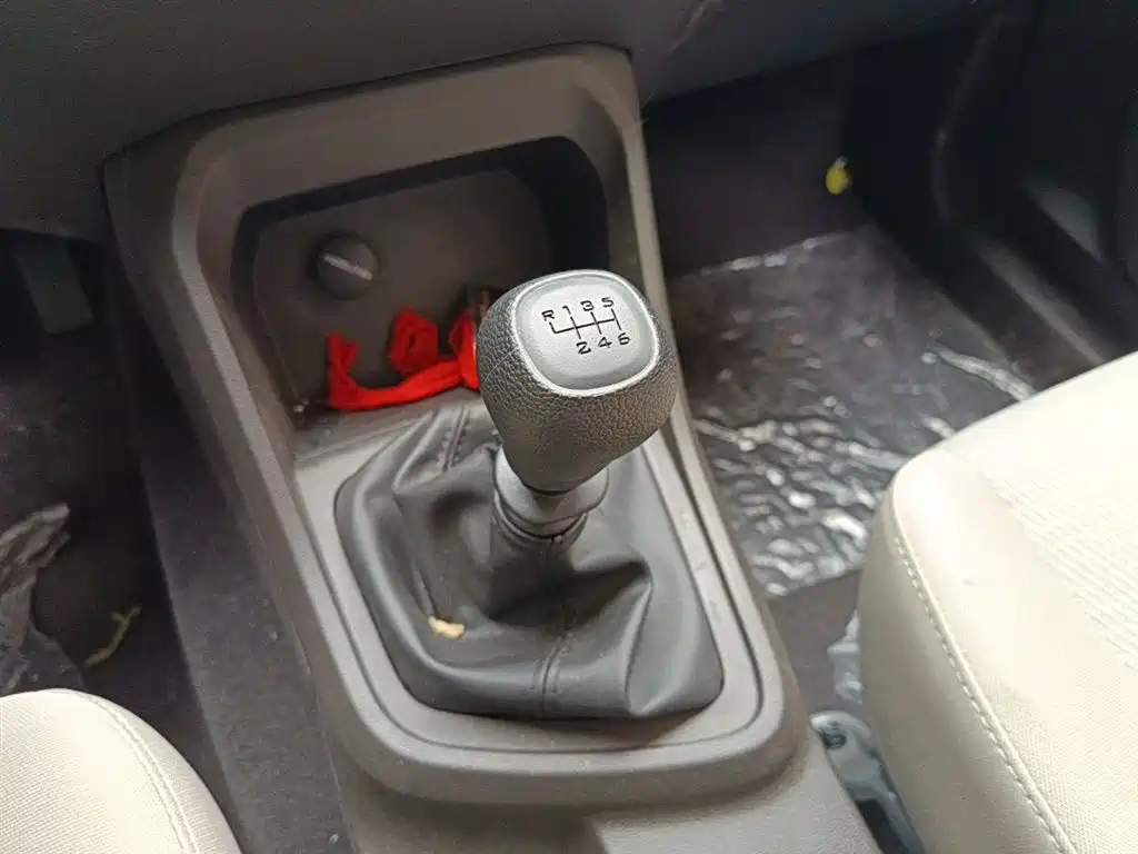 Wuling V 2022 1.5L LAR