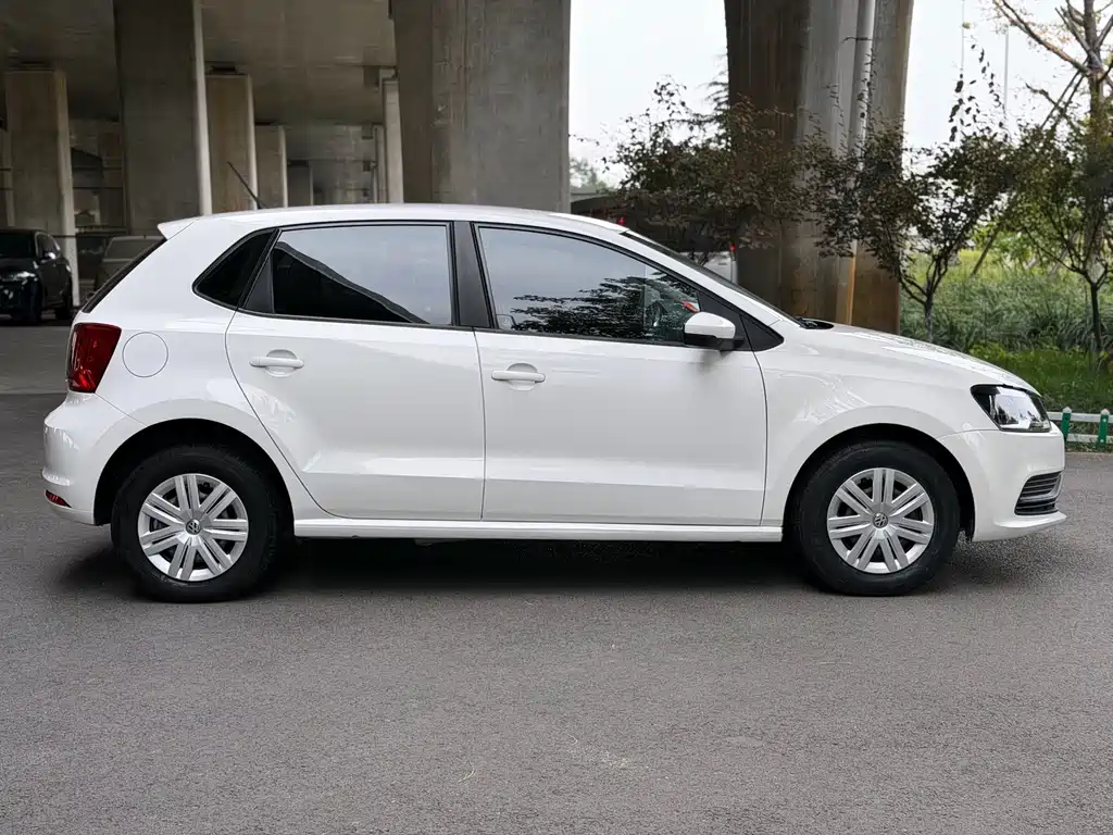 Volkswagen Polo — миниатюра 4