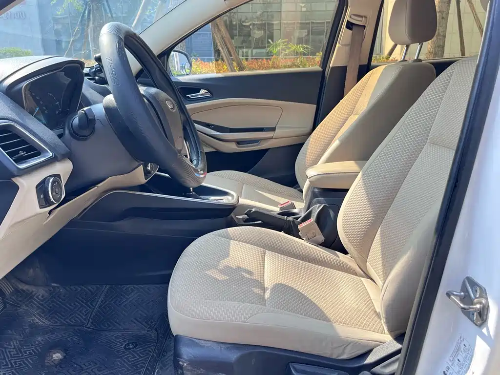 Ford Escort 1.5L Auto Comfort Type, фото 5