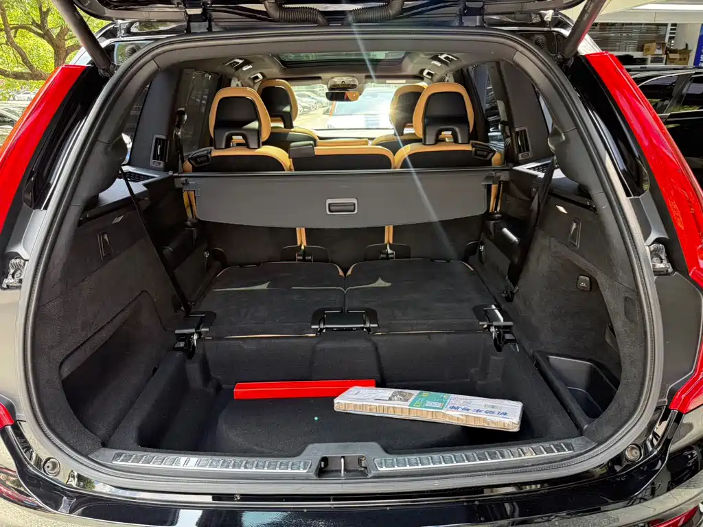 Volvo XC90 — миниатюра 19