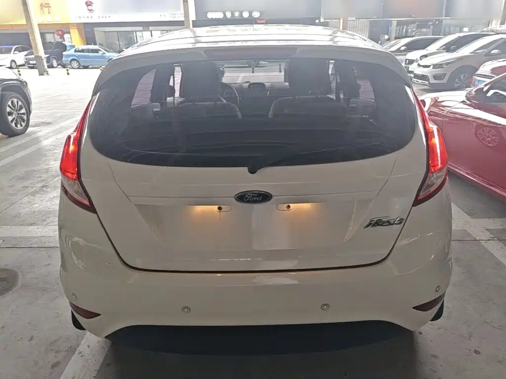Ford Fiesta — миниатюра 6