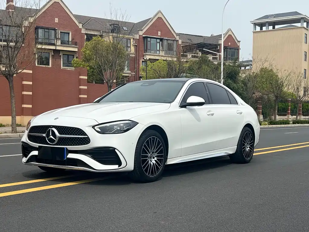 Mercedes-Benz C-Class 2024