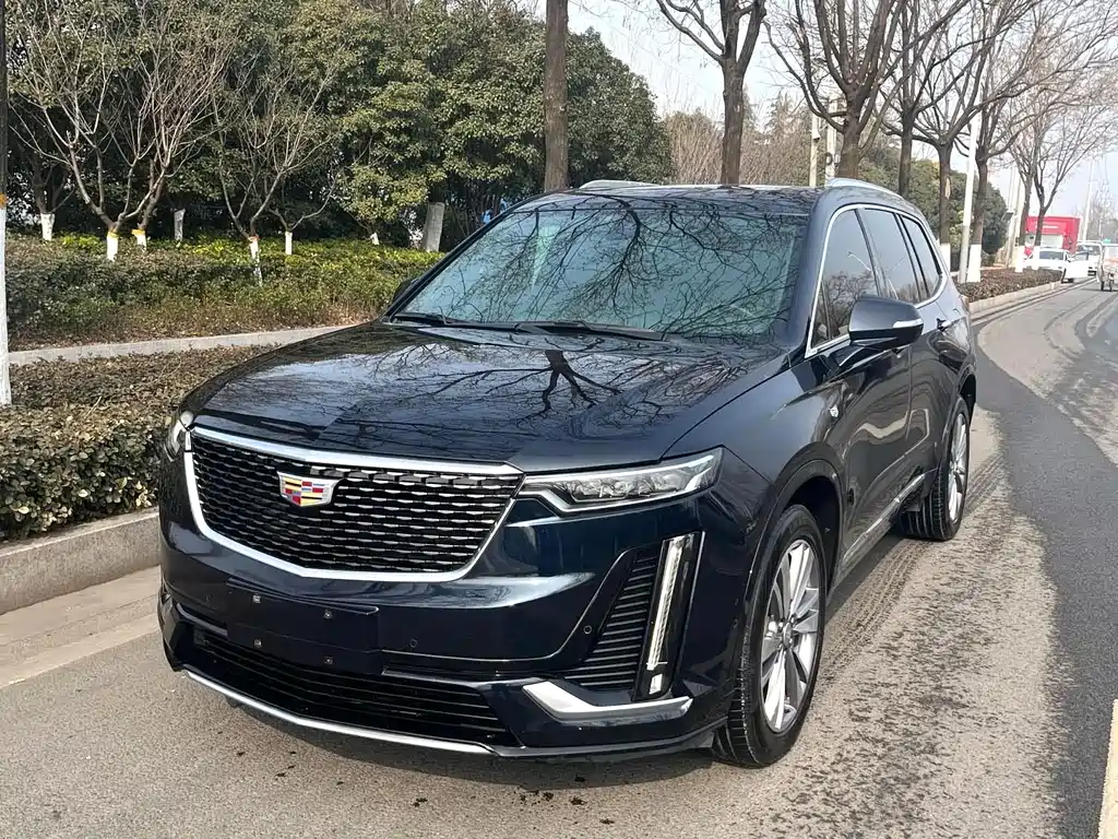 CADILLAC XT6