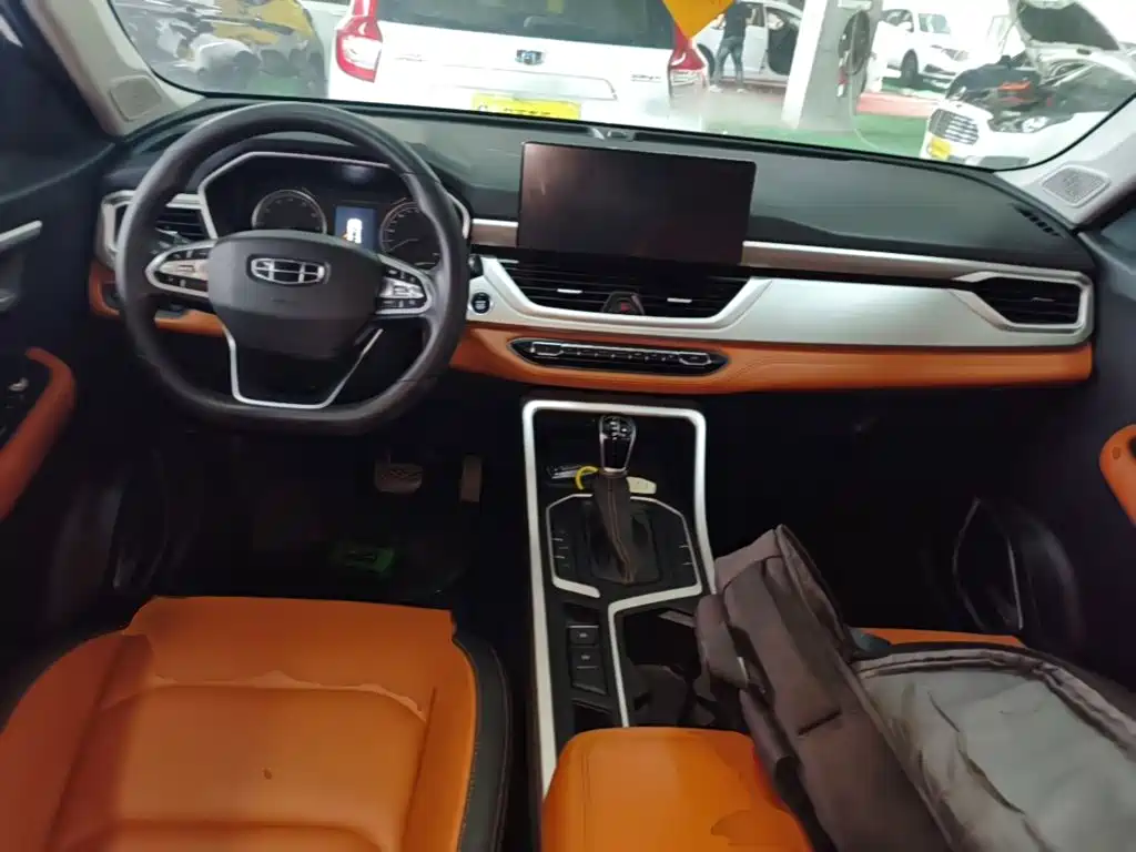Geely Vision X6 — миниатюра 10