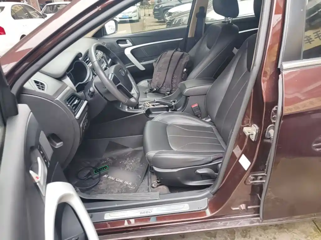 Geely Emgrand — миниатюра 15