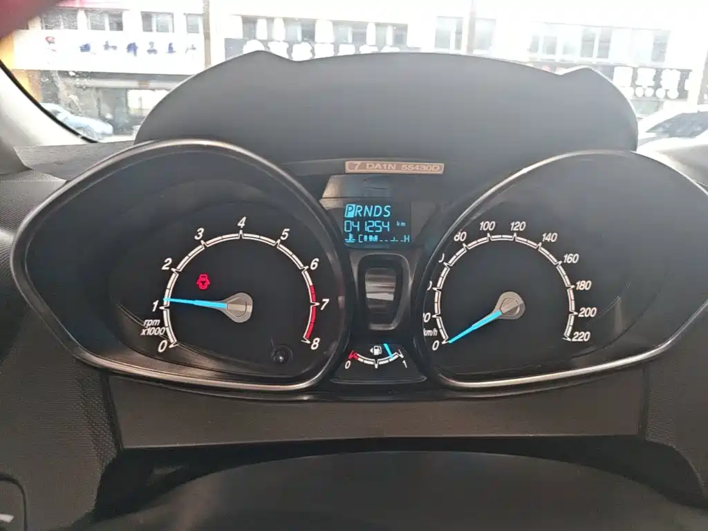 Ford Fiesta — миниатюра 12