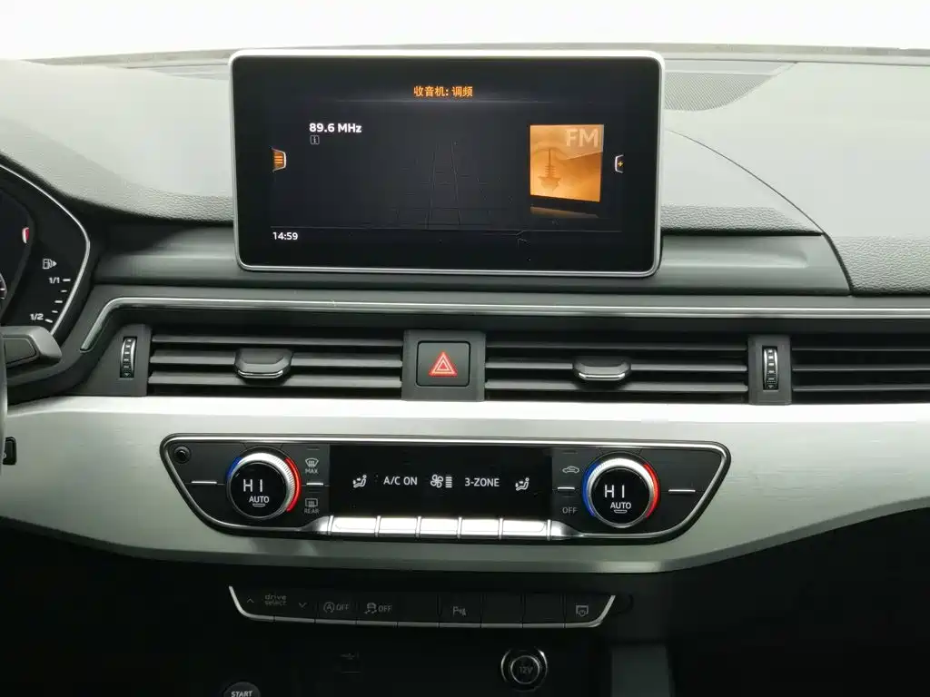 Audi A4L — миниатюра 12