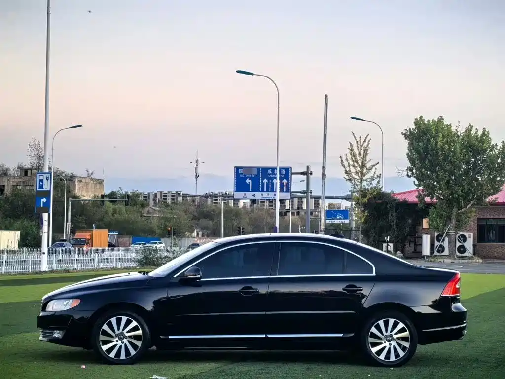 Volvo S80L — миниатюра 5