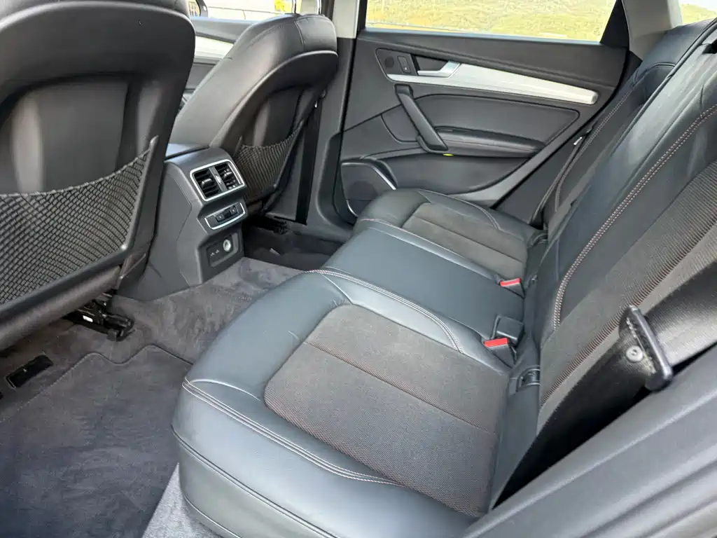 Audi Q5L — миниатюра 32