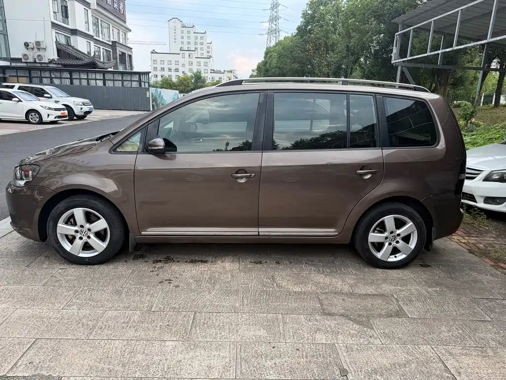 Volkswagen Touran — миниатюра 5
