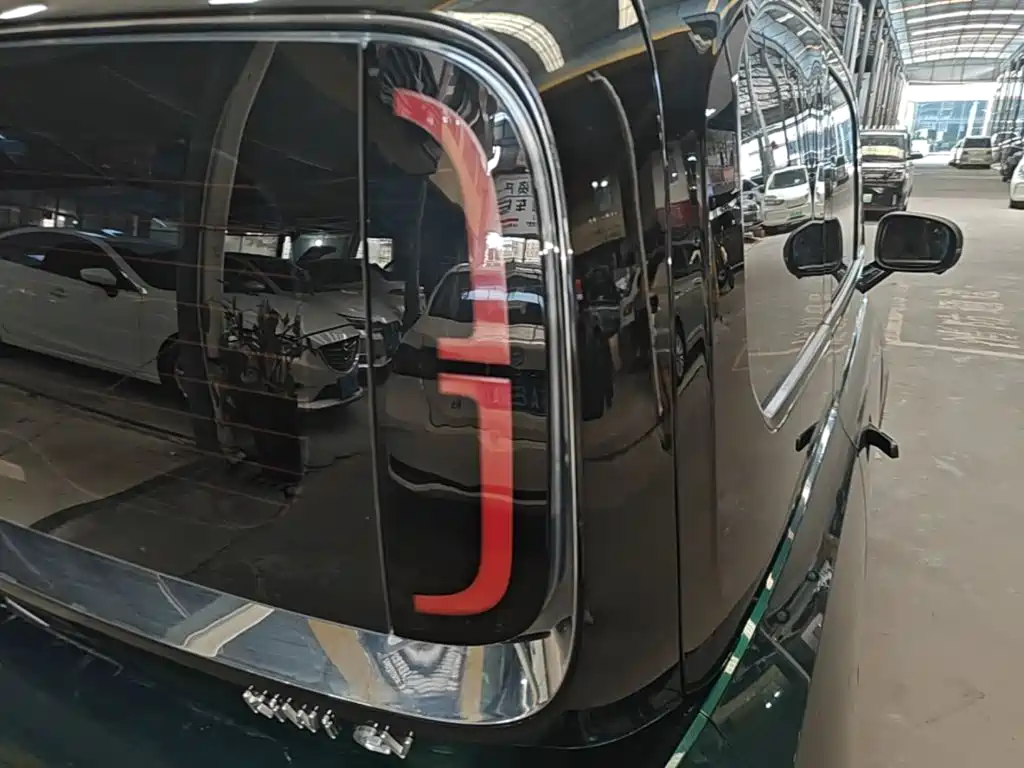 Baojun KiWi EV — миниатюра 8