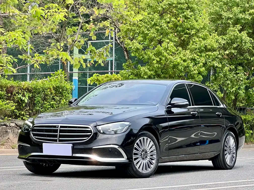 Mercedes-Benz E-Class 2023