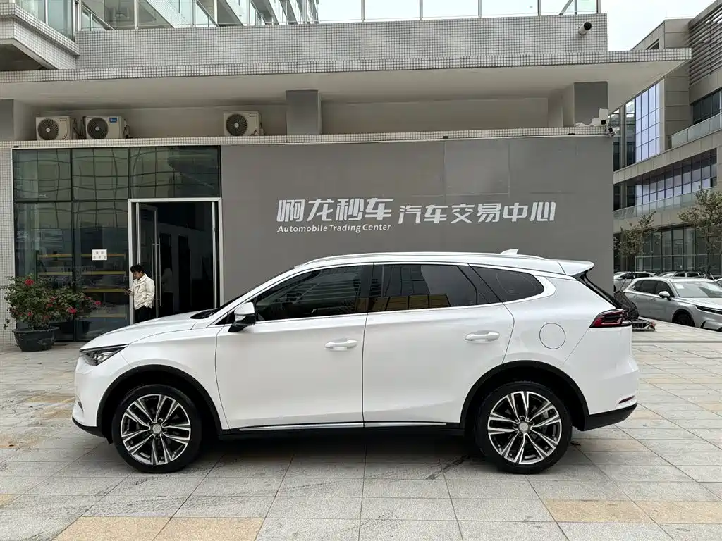 BYD TANG