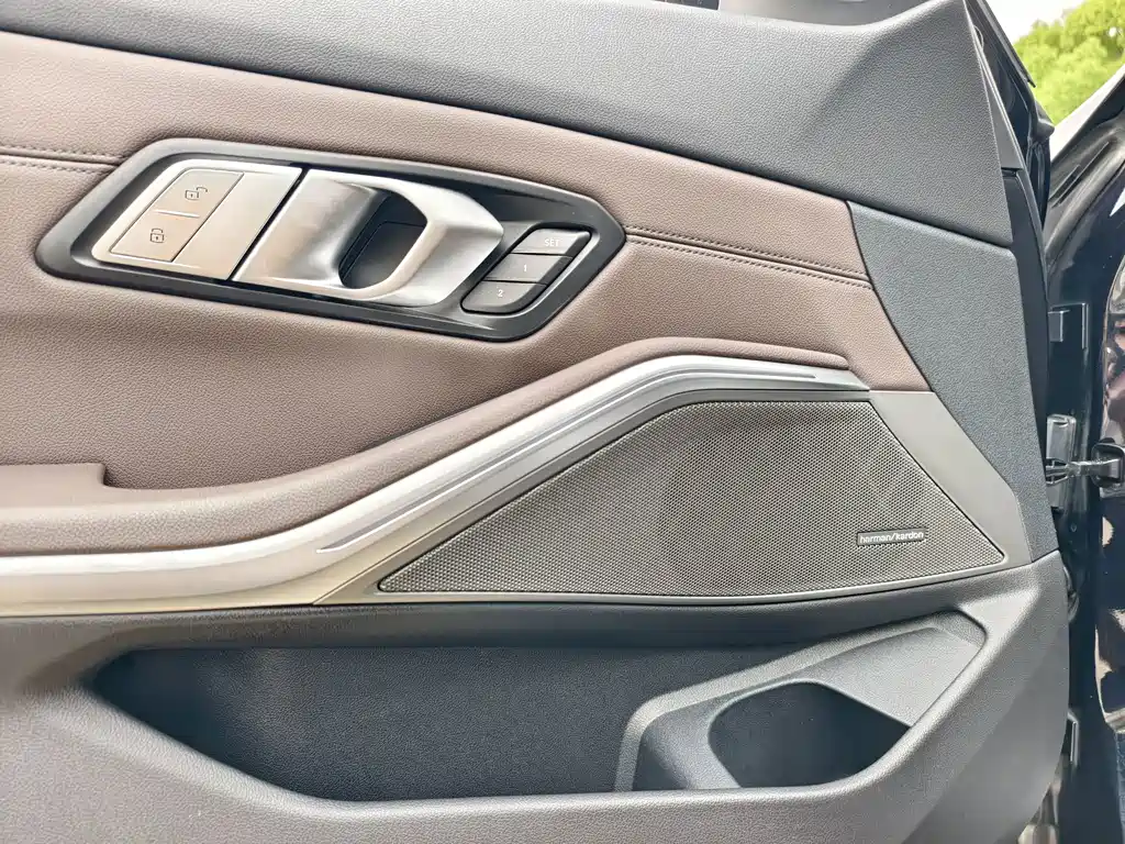 BMW 3 Series — миниатюра 7