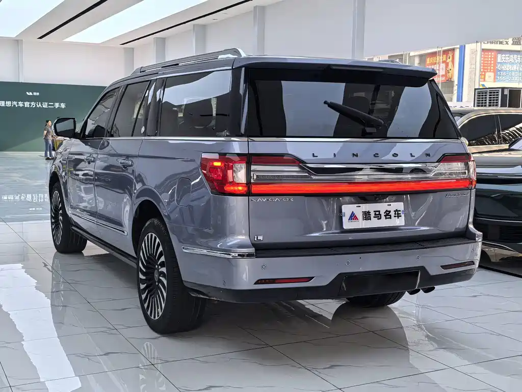 Lincoln Navigator — миниатюра 16