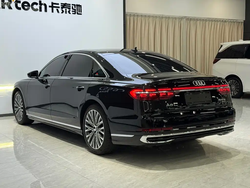 Audi A8 — миниатюра 5