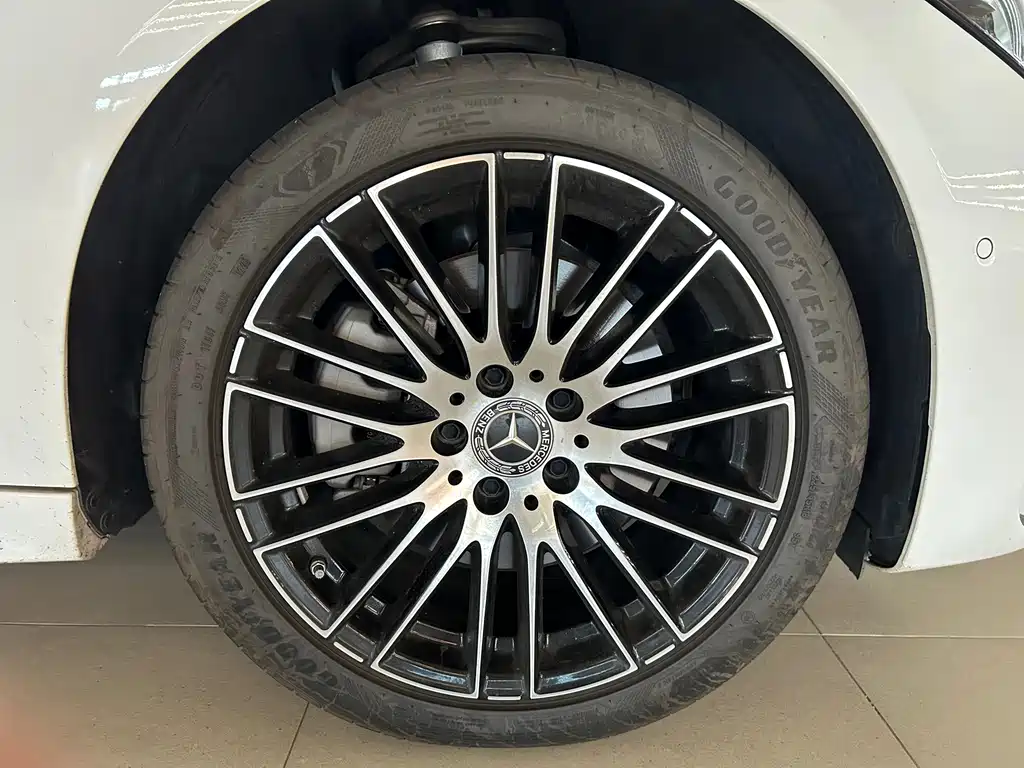 Mercedes-Benz C-Class — миниатюра 15
