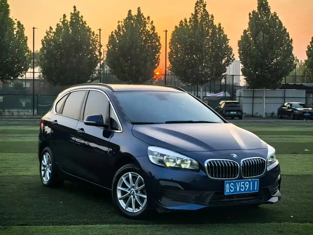 BMW 2 Series Active Tourer — миниатюра 3