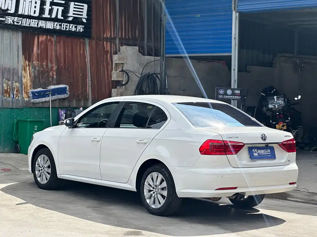 Volkswagen Lavida — миниатюра 6