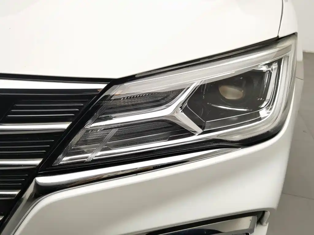 Roewe i5 — миниатюра 7