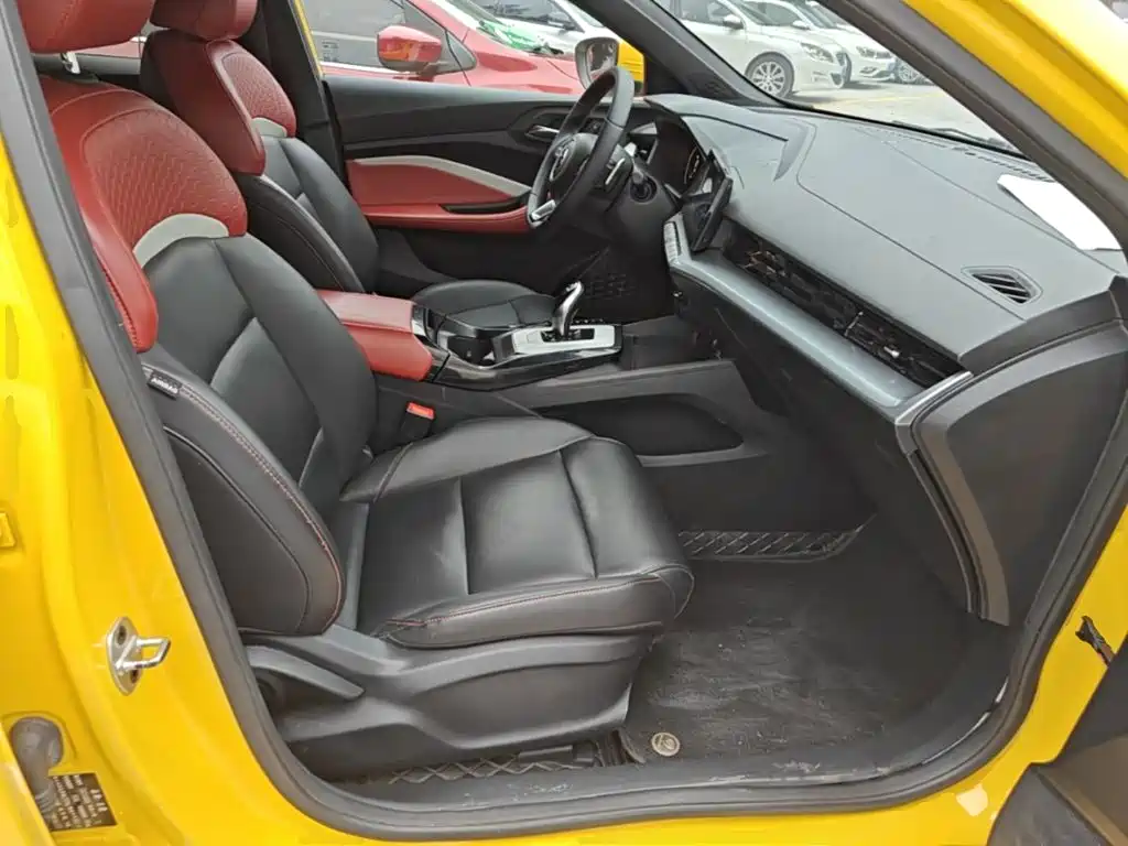 MG MG5 — миниатюра 25