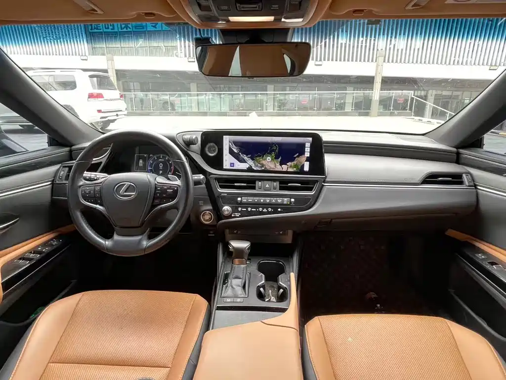 Lexus ES — миниатюра 6