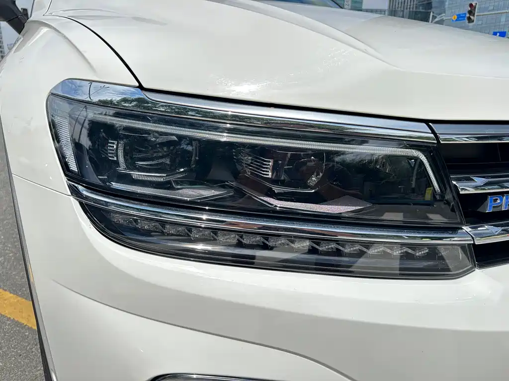 VOLKSWAGEN TIGUAN L NEW ENERGY