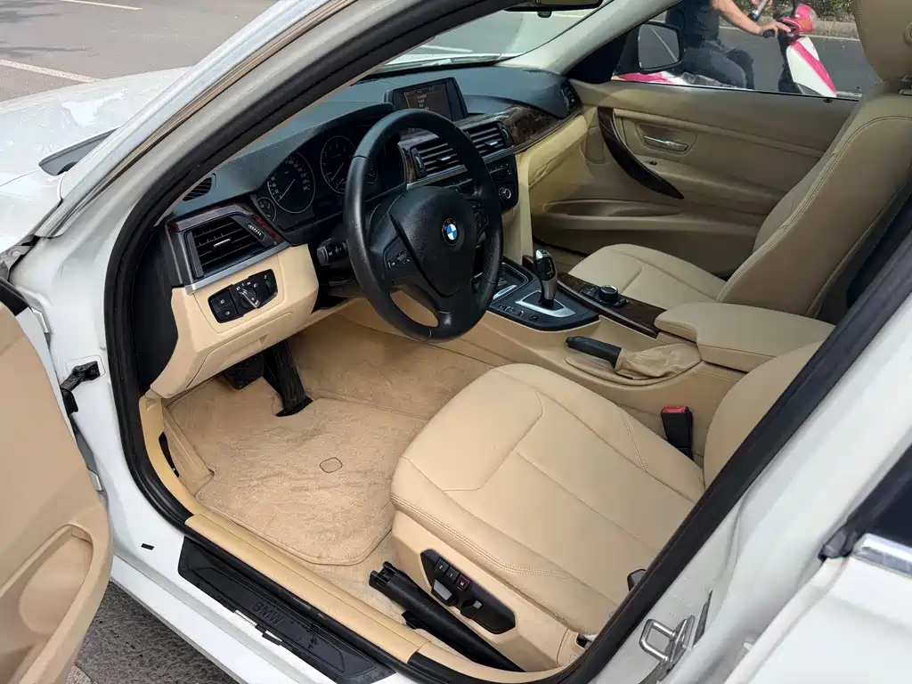 BMW 3 Series — миниатюра 8